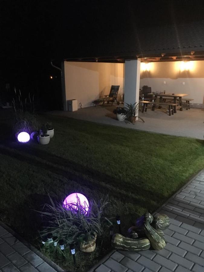 Chalupa Na Samote S Virivkou Tabor Exterior photo
